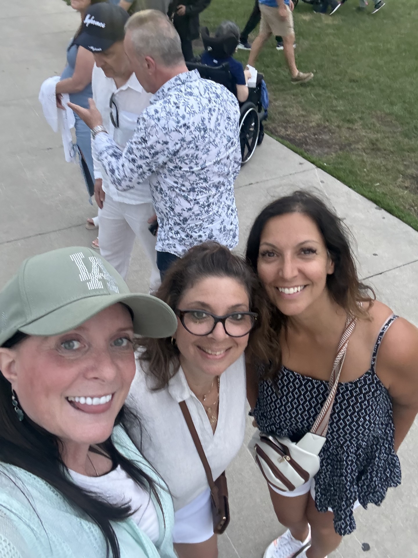 Nicola, Karla, Vicky